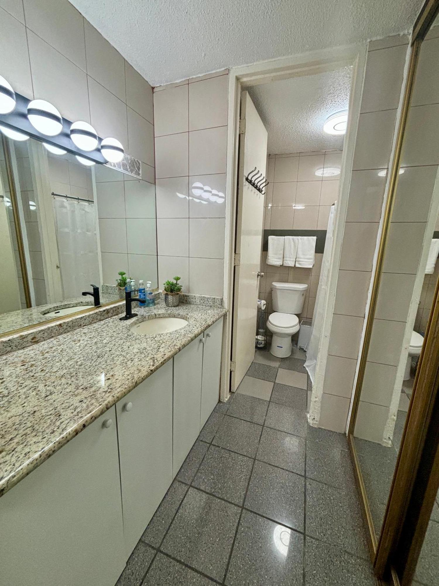 Isla Verde Modern Apartment With Pool San Juan Exterior photo